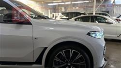 بي ام دبليو X7